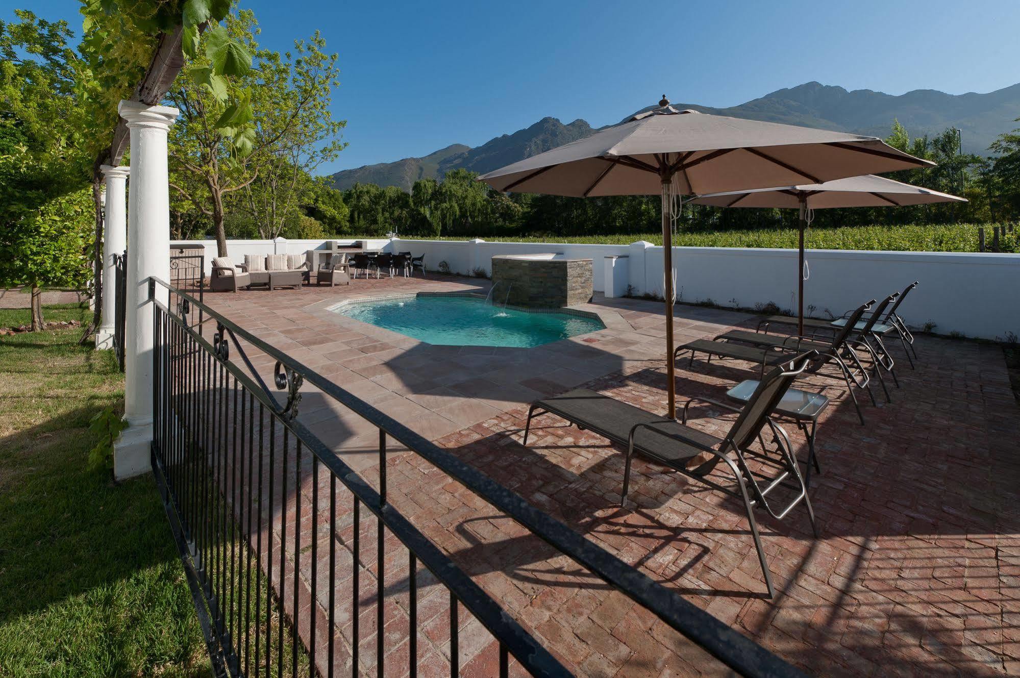 La Galiniere Guest Cottages فرانستشوك المظهر الخارجي الصورة